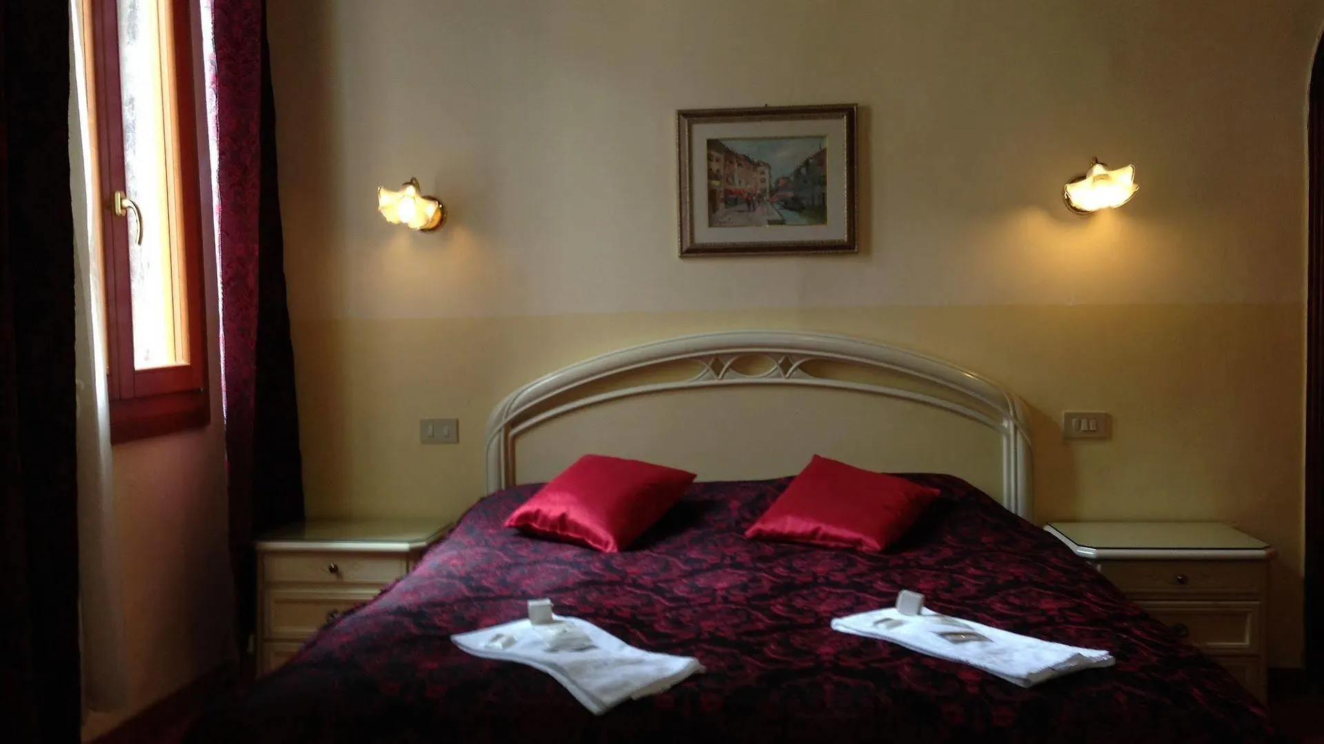 Hotel Casa Linger Venice 3*,  Italy